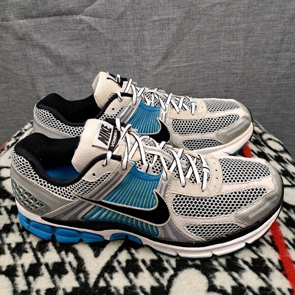 Size 12 Nike Vomero 5 Bowerman Sneakers 2010 Mens Blue Silver Black 395768-002 - Picture 2 of 15